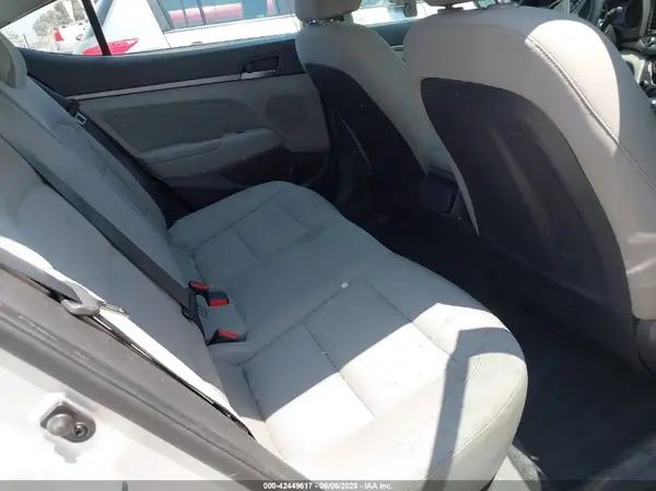 5NPD84LF2JH240317 2018 HYUNDAI ELANTRA - Image 8