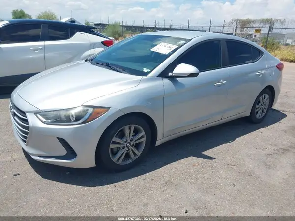 5NPD84LF2JH240799 2018 HYUNDAI ELANTRA - Image 2