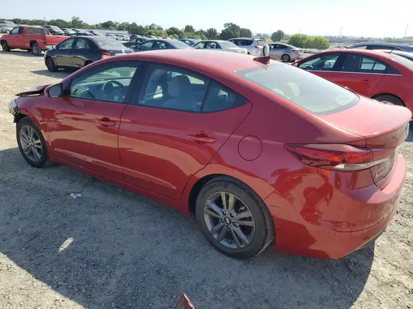 5NPD84LF2JH241743 2018 HYUNDAI ELANTRA - Image 2