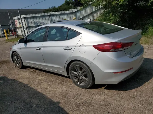 5NPD84LF2JH241824 2018 HYUNDAI ELANTRA - Image 2
