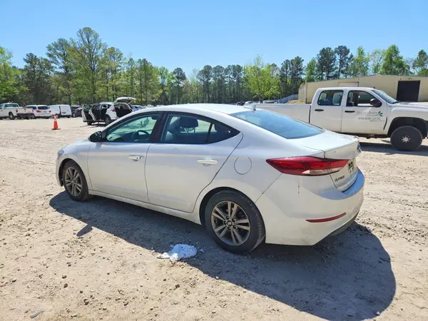 5NPD84LF2JH244271 2018 HYUNDAI ELANTRA - Image 2