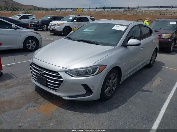 5NPD84LF2JH246392 2018 HYUNDAI ELANTRA - Image 2