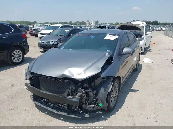 5NPD84LF2JH246568 2018 HYUNDAI ELANTRA - Image 2