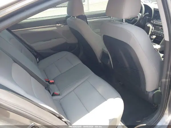 5NPD84LF2JH246568 2018 HYUNDAI ELANTRA - Image 8