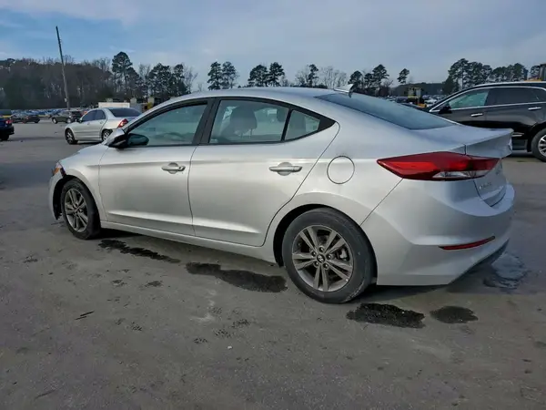 5NPD84LF2JH247428 2018 HYUNDAI ELANTRA - Image 2