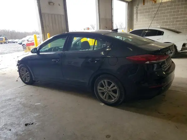 5NPD84LF2JH254945 2018 HYUNDAI ELANTRA - Image 2