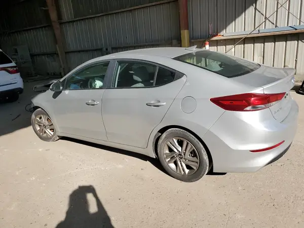 5NPD84LF2JH255934 2018 HYUNDAI ELANTRA - Image 2