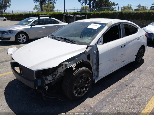 5NPD84LF2JH256159 2018 HYUNDAI ELANTRA - Image 2