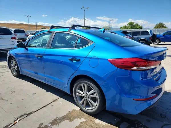 5NPD84LF2JH257005 2018 HYUNDAI ELANTRA - Image 2