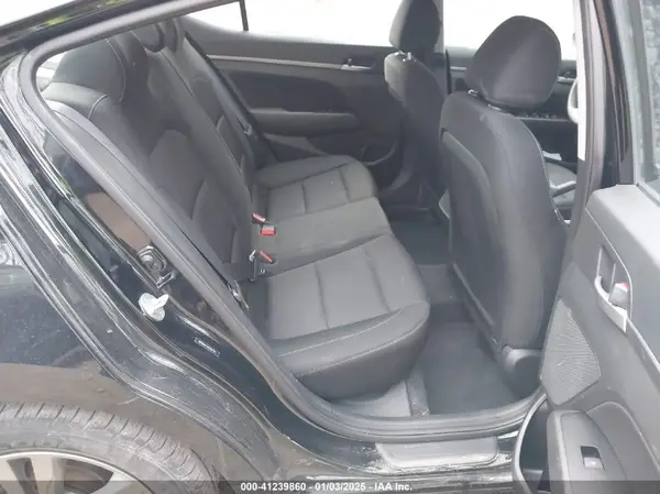 5NPD84LF2JH260776 2018 HYUNDAI ELANTRA - Image 8