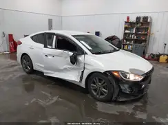 5NPD84LF2JH260860 2018 HYUNDAI ELANTRA