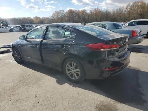 5NPD84LF2JH262690 2018 HYUNDAI ELANTRA - Image 2
