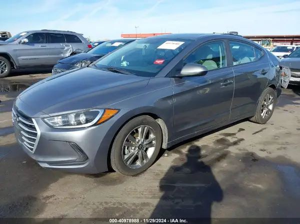 5NPD84LF2JH264567 2018 HYUNDAI ELANTRA - Image 2