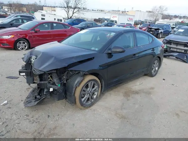5NPD84LF2JH264780 2018 HYUNDAI ELANTRA - Image 2