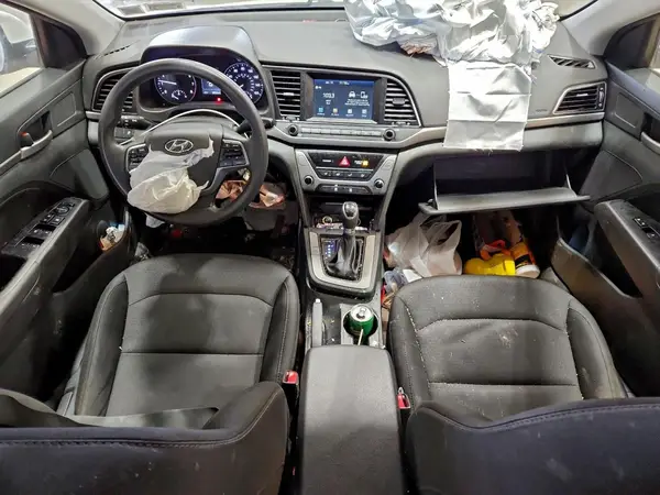 5NPD84LF2JH265718 2018 HYUNDAI ELANTRA - Image 8