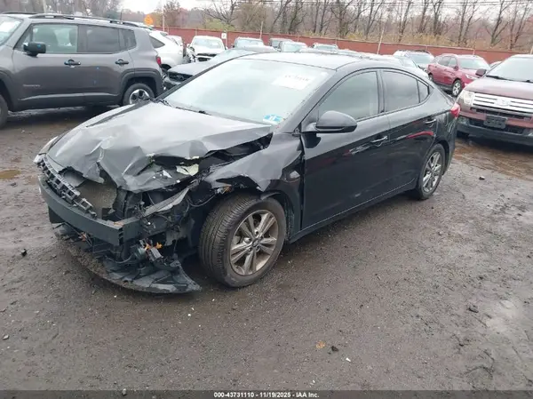 5NPD84LF2JH267372 2018 HYUNDAI ELANTRA - Image 2