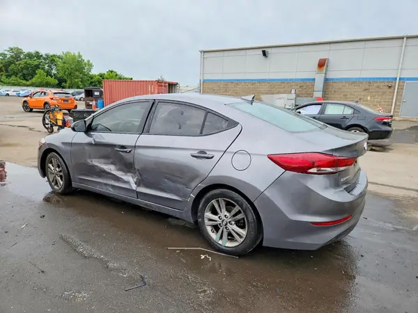 5NPD84LF2JH267405 2018 HYUNDAI ELANTRA - Image 2