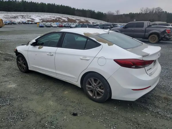 5NPD84LF2JH268876 2018 HYUNDAI ELANTRA - Image 2