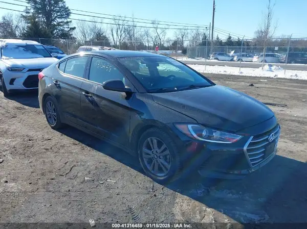 5NPD84LF2JH269297 2018 HYUNDAI ELANTRA - Image 1