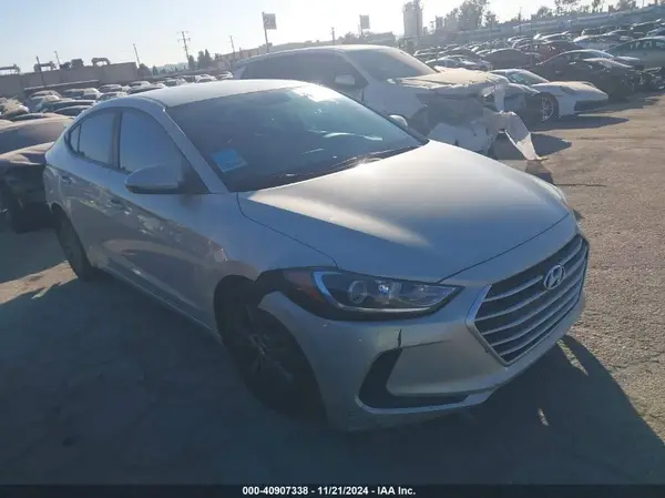 5NPD84LF2JH269980 2018 HYUNDAI ELANTRA - Image 1