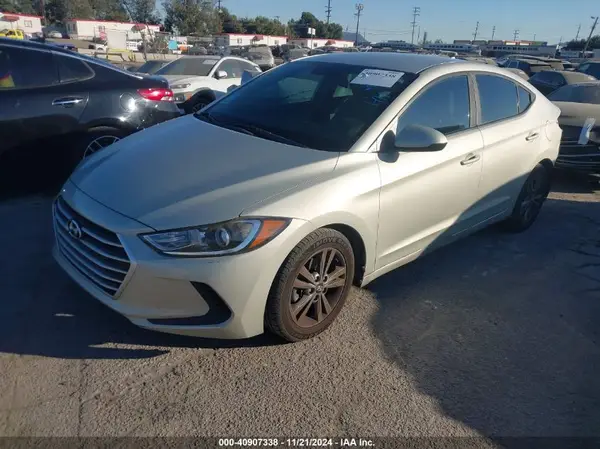 5NPD84LF2JH269980 2018 HYUNDAI ELANTRA - Image 2