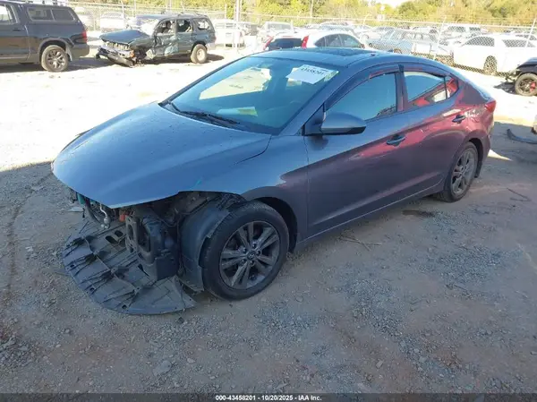 5NPD84LF2JH270255 2018 HYUNDAI ELANTRA - Image 2