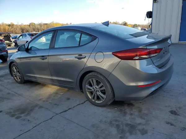 5NPD84LF2JH273513 2018 HYUNDAI ELANTRA - Image 2