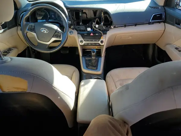 5NPD84LF2JH273575 2018 HYUNDAI ELANTRA - Image 8