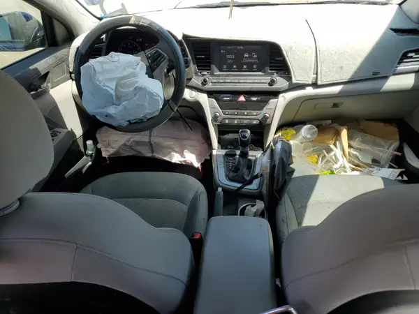 5NPD84LF2JH274399 2018 HYUNDAI ELANTRA - Image 8