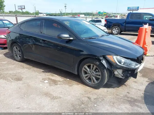 5NPD84LF2JH275746 2018 HYUNDAI ELANTRA - Image 1