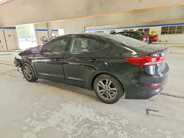 5NPD84LF2JH279005 2018 HYUNDAI ELANTRA - Image 2