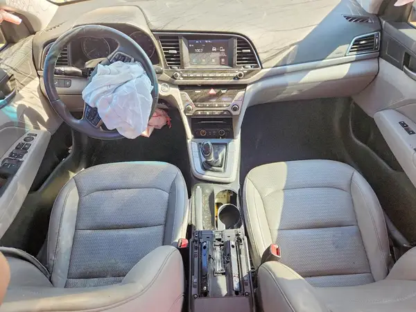 5NPD84LF2JH279196 2018 HYUNDAI ELANTRA - Image 8
