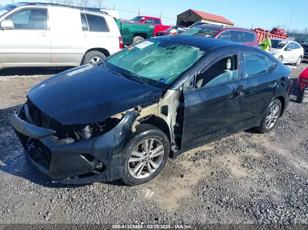 5NPD84LF2JH280803 2018 HYUNDAI ELANTRA - Image 2