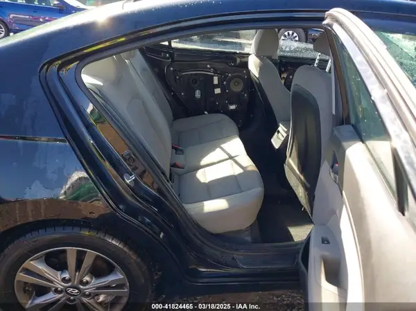 5NPD84LF2JH280803 2018 HYUNDAI ELANTRA - Image 8