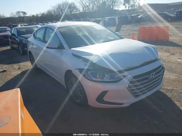 5NPD84LF2JH281594 2018 HYUNDAI ELANTRA - Image 1