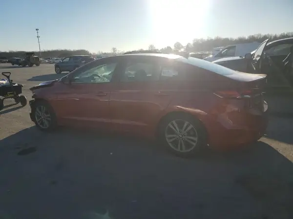5NPD84LF2JH284396 2018 HYUNDAI ELANTRA - Image 2