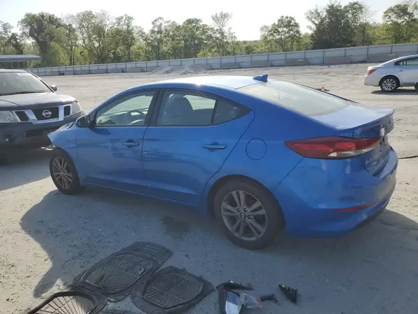 5NPD84LF2JH290313 2018 HYUNDAI ELANTRA - Image 2