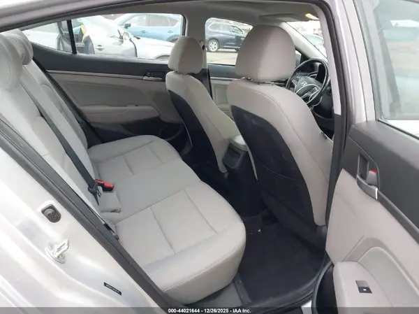 5NPD84LF2JH291249 2018 HYUNDAI ELANTRA - Image 8