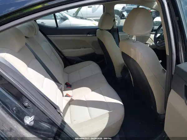 5NPD84LF2JH293678 2018 HYUNDAI ELANTRA - Image 8