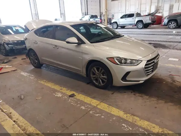 5NPD84LF2JH296774 2018 HYUNDAI ELANTRA - Image 1