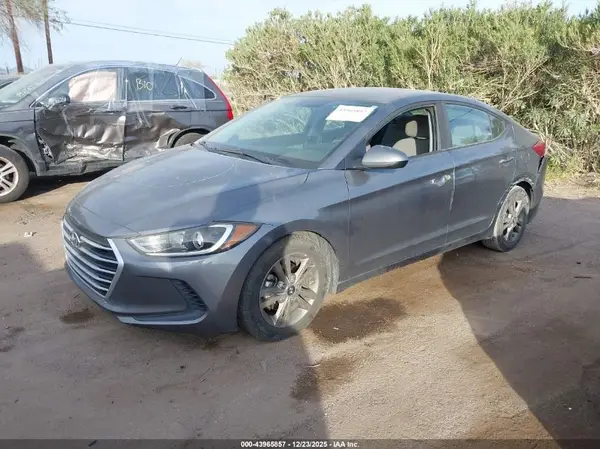 5NPD84LF2JH297651 2018 HYUNDAI ELANTRA - Image 2