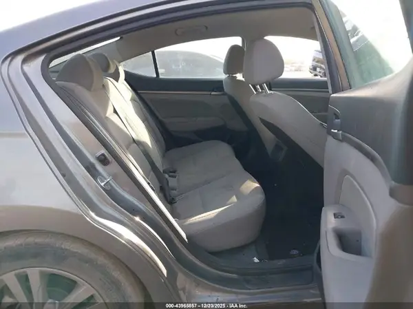 5NPD84LF2JH297651 2018 HYUNDAI ELANTRA - Image 8