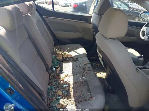 5NPD84LF2JH299884 2018 HYUNDAI ELANTRA - Image 8