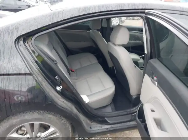 5NPD84LF2JH299996 2018 HYUNDAI ELANTRA - Image 8