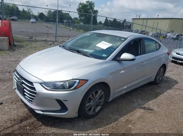 5NPD84LF2JH300709 2018 HYUNDAI ELANTRA - Image 2