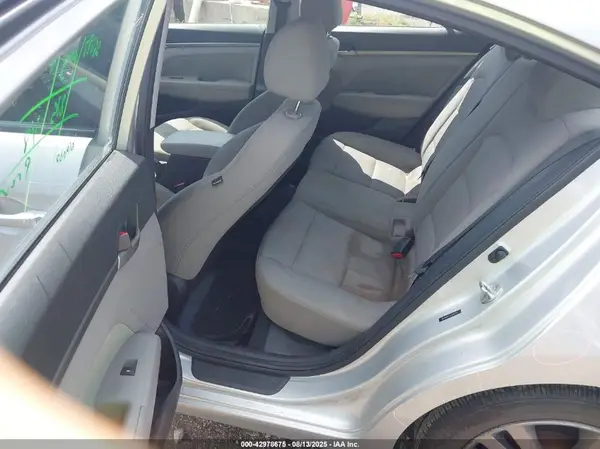 5NPD84LF2JH300709 2018 HYUNDAI ELANTRA - Image 8
