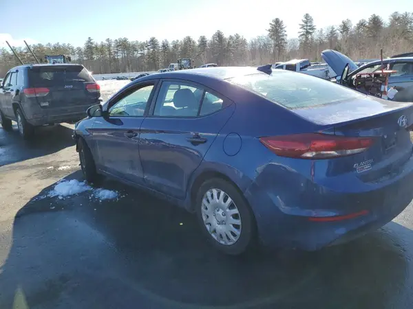 5NPD84LF2JH301388 2018 HYUNDAI ELANTRA - Image 2