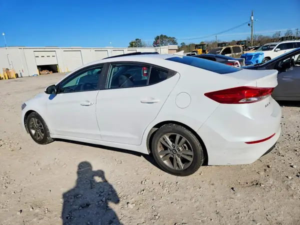 5NPD84LF2JH301942 2018 HYUNDAI ELANTRA - Image 2