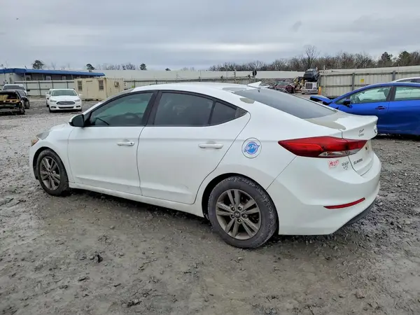 5NPD84LF2JH302007 2018 HYUNDAI ELANTRA - Image 2