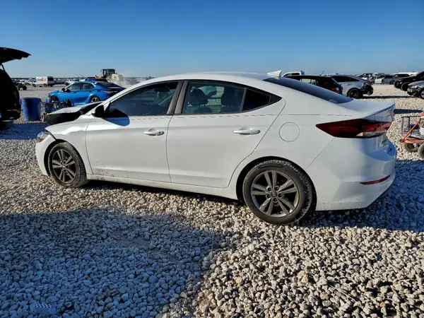 5NPD84LF2JH302251 2018 HYUNDAI ELANTRA - Image 2
